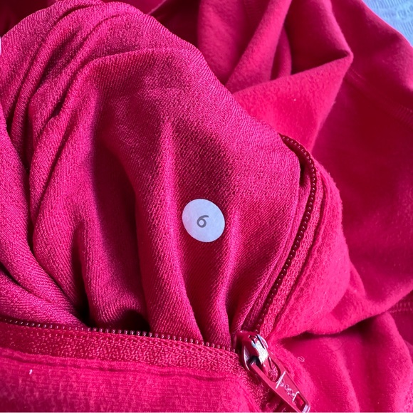 Lululemon Stride long sleeve Jacket with hoodie - Picture 14 of 14